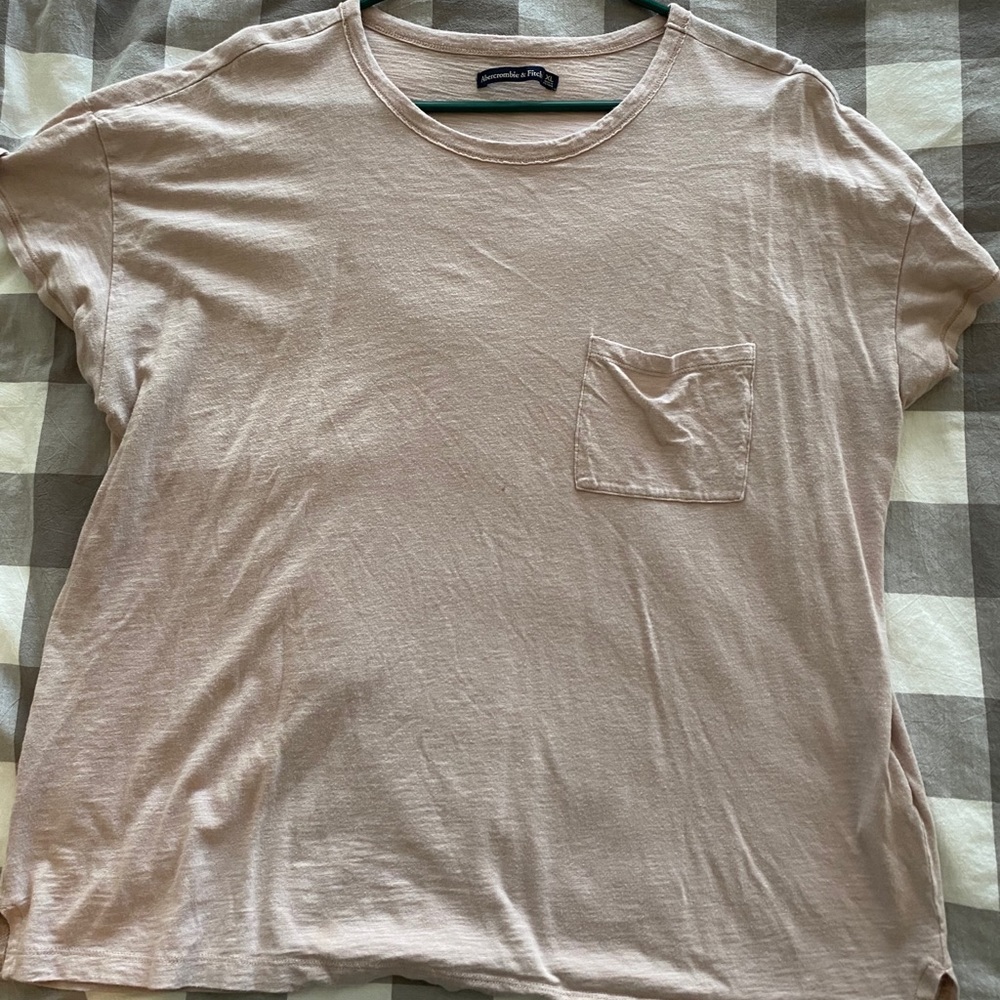 Pink tee shirt